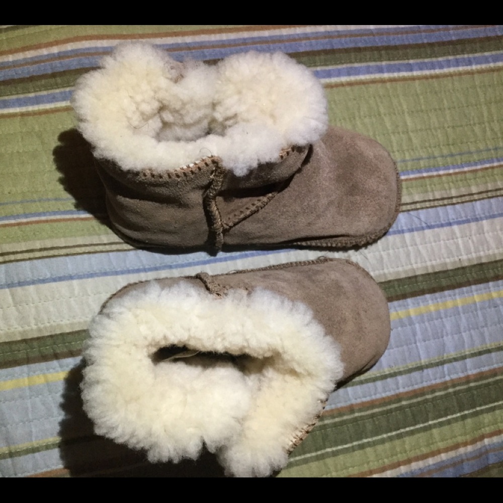 Baby ugg size large